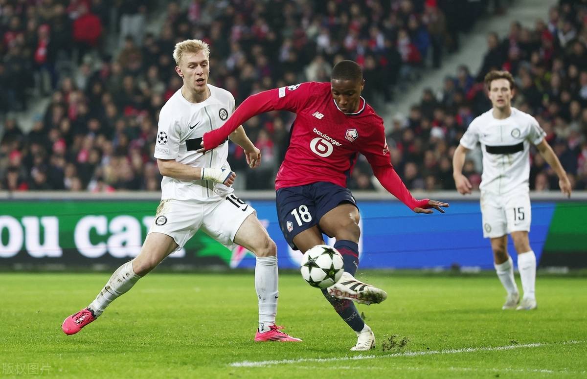 包含里尔客场轻取尼斯，继续保持不败纪录的词条