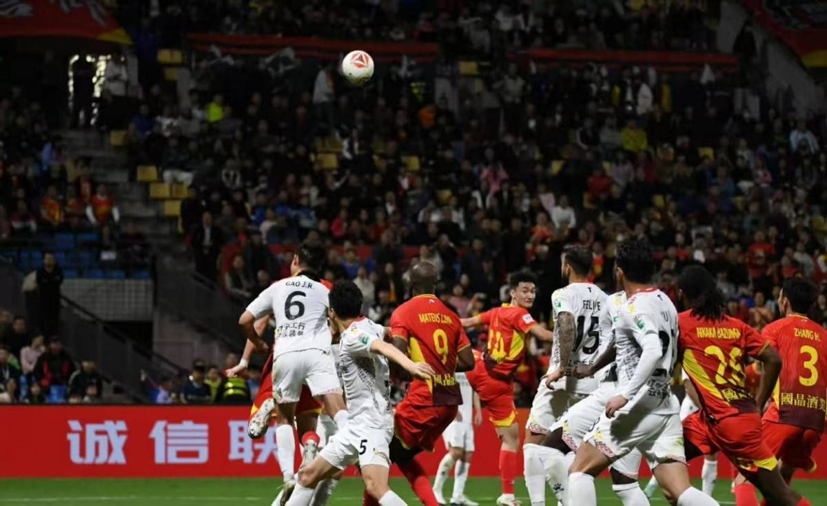 开云体育-辽足主场大胜中能，晋级中甲四强