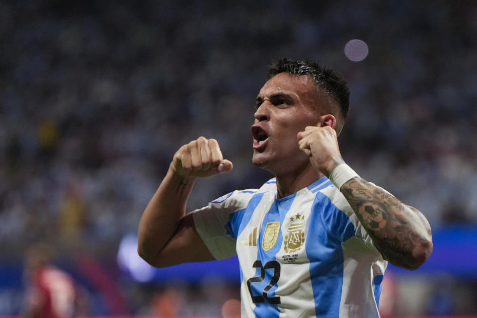 阿根廷球员在国家队比赛中大放异彩