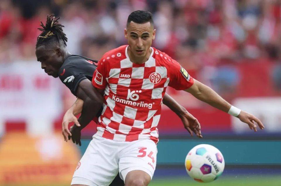 关于法兰克福队出色表现,豪取稳定胜利的信息 关于法兰克福队出色表现,豪取稳定胜利的信息