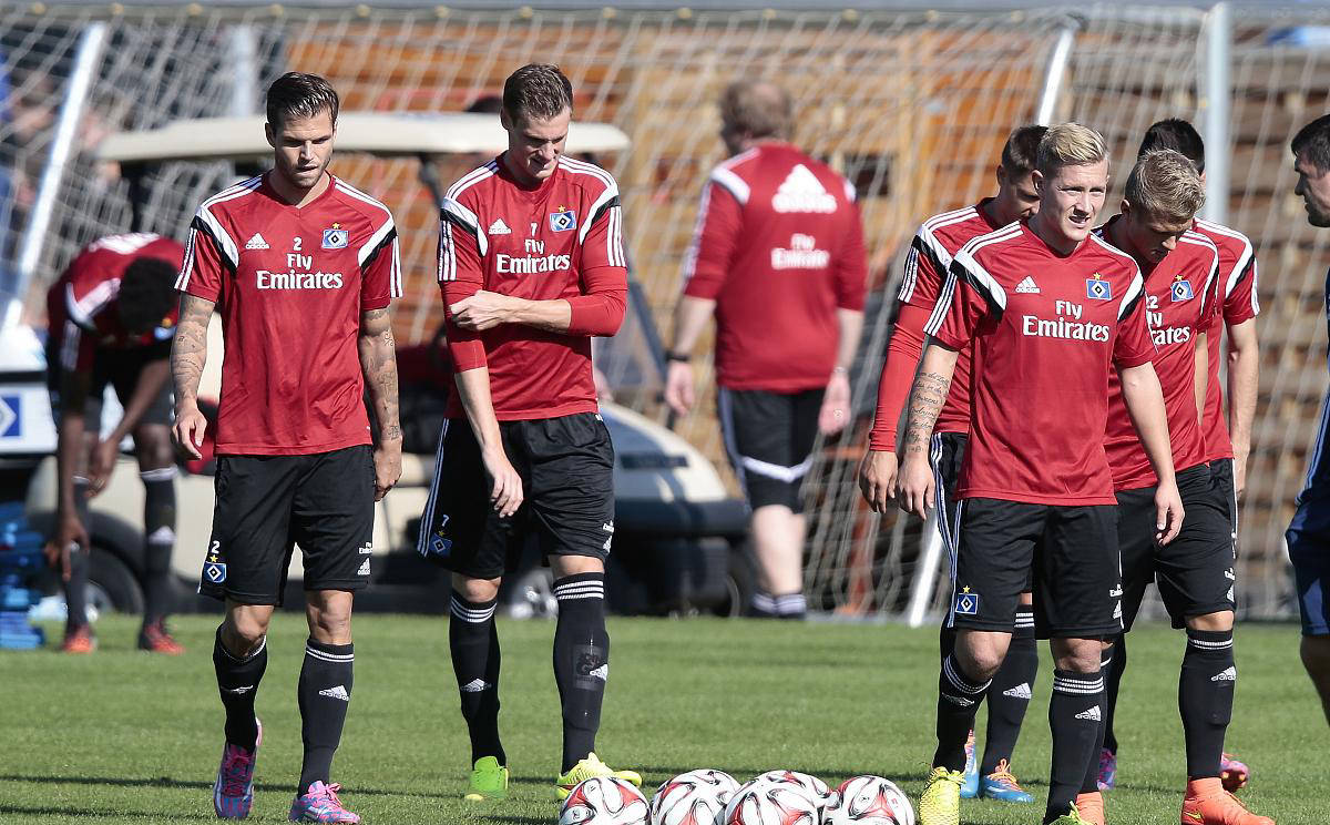 开云平台-包含瓦朗谢纳客场战平，保持不败状态的词条