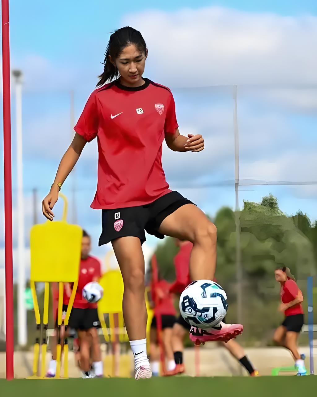 菲律宾女足国际赛场亮相，崭露头角