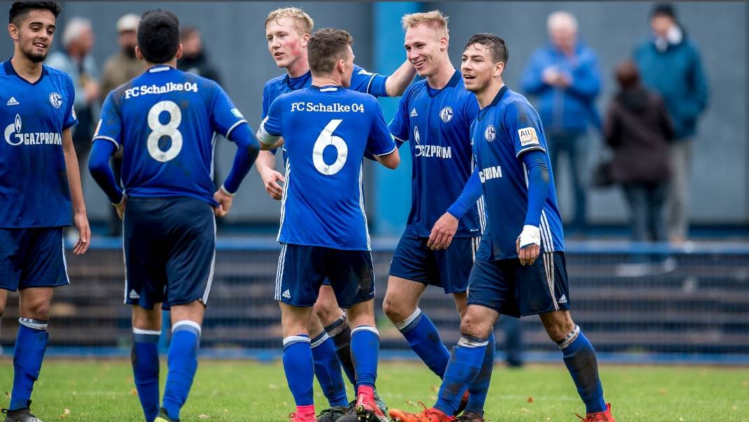 开云体育APP下载-包含沙尔克球员实力大增，逐渐恢复战斗力的词条