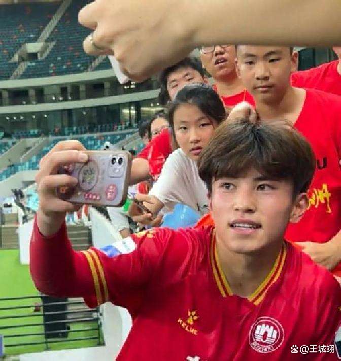 开云体育中国-包含南极球队青训计划成效显著涌现潜力新星的词条