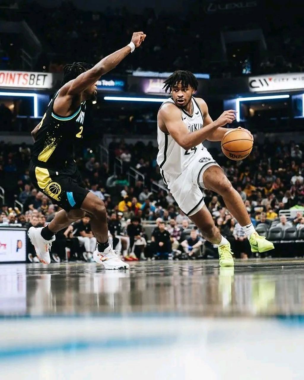 步行者大胜篮网，球队状态回暖表现亮眼的简单介绍