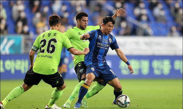 开云体育APP下载-上海上港2-2与全北现代战平，亚冠积分榜混战！的简单介绍