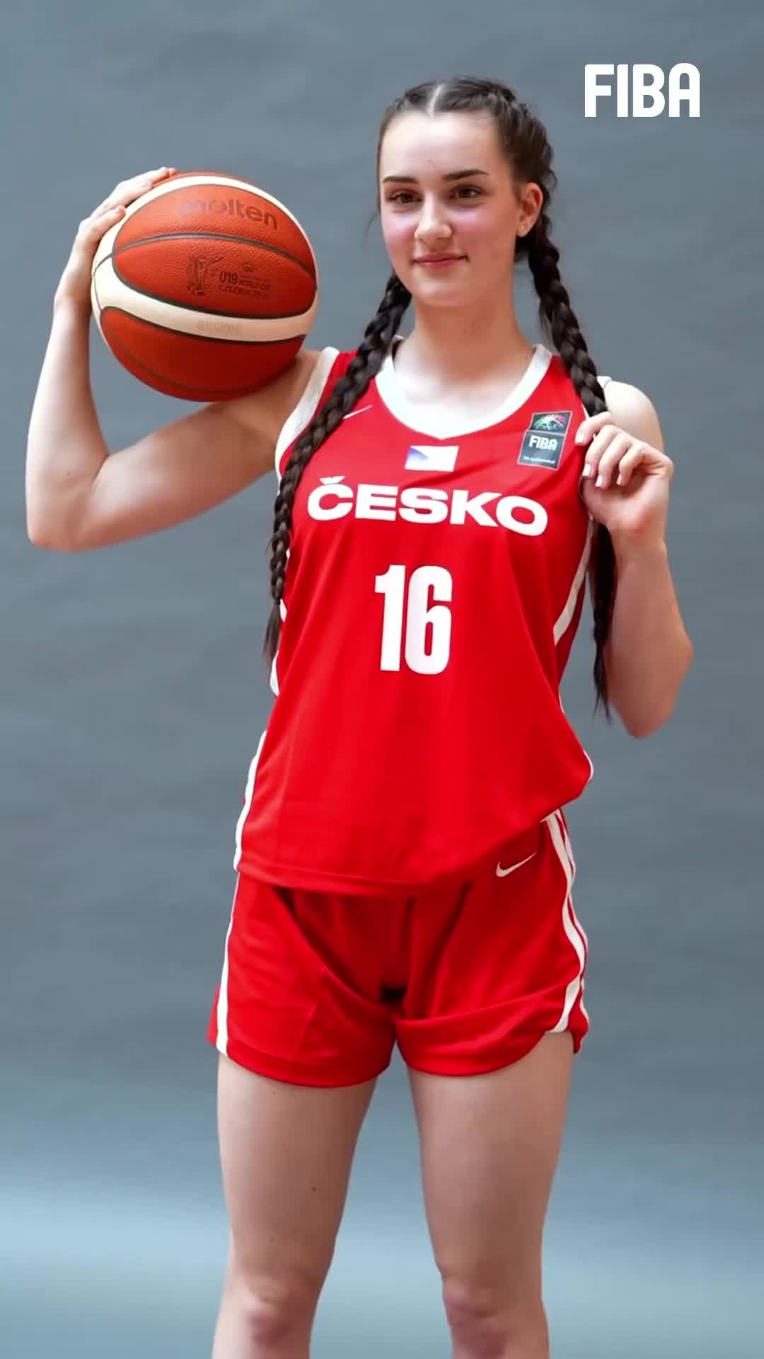 包含加拿大女篮摘得世界杯季军力压对手夺魁的词条