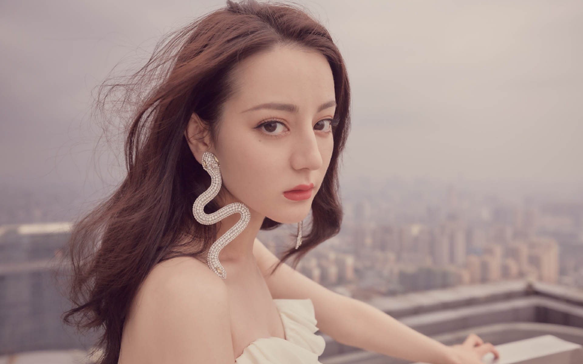 数据王座与战术利刃,当本泽马统治全场,瑞士如何刺穿加纳