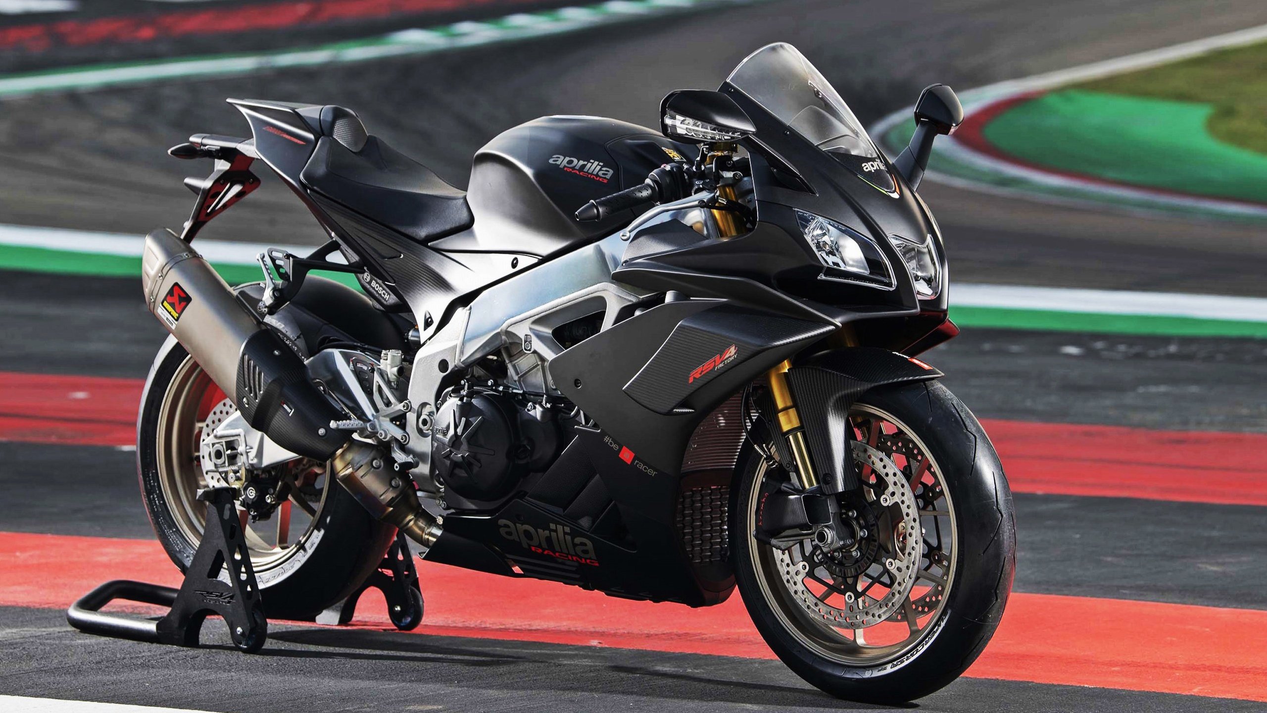 开云体育官网-篮球双雄，辽宁压哨绝杀太阳，福克斯季后赛独揽乾坤